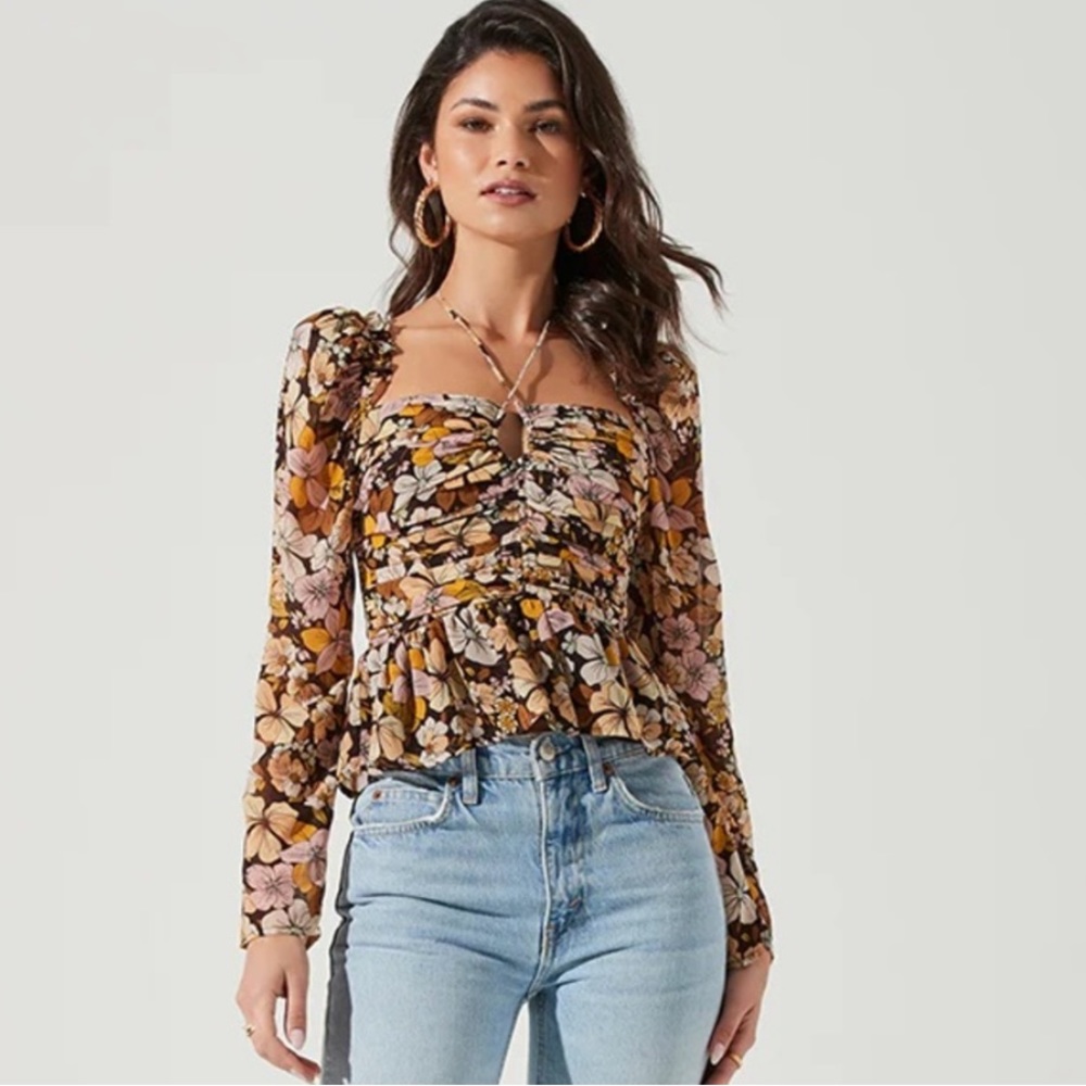 NWT Medium ASTR the Label Peplum Floral Puff Top